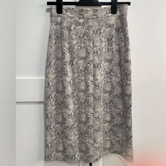 Fate Python Skirt - Picture 2 of 2